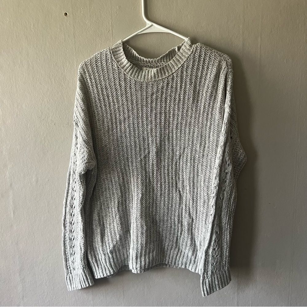 American Eagle Grey Knit Sweater Size Small